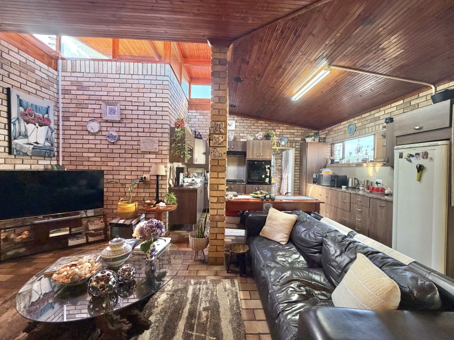 4 Bedroom Property for Sale in Kabeljauws Eastern Cape